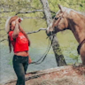 Meet your Posher, Janessa